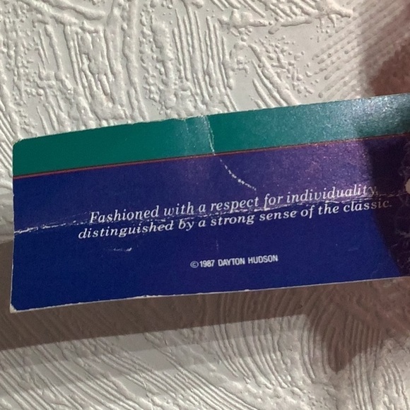 Woodward NWT - rich baby pink scalloped trim soft, cozy SCARF - ~ 20 x 66 IN - Picture 8 of 8